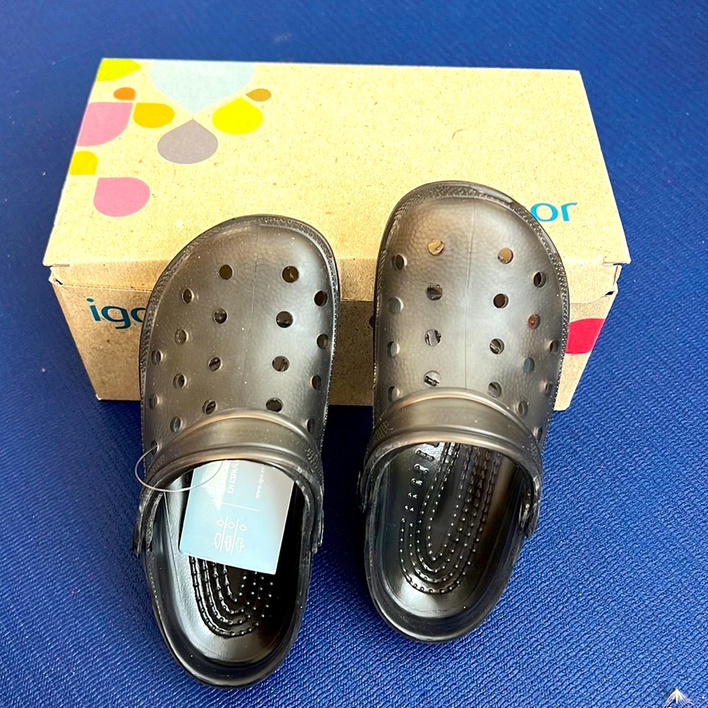 Brand new Igor unisex kids Zueco Sandal color:fume Size32/US13 made in Spain